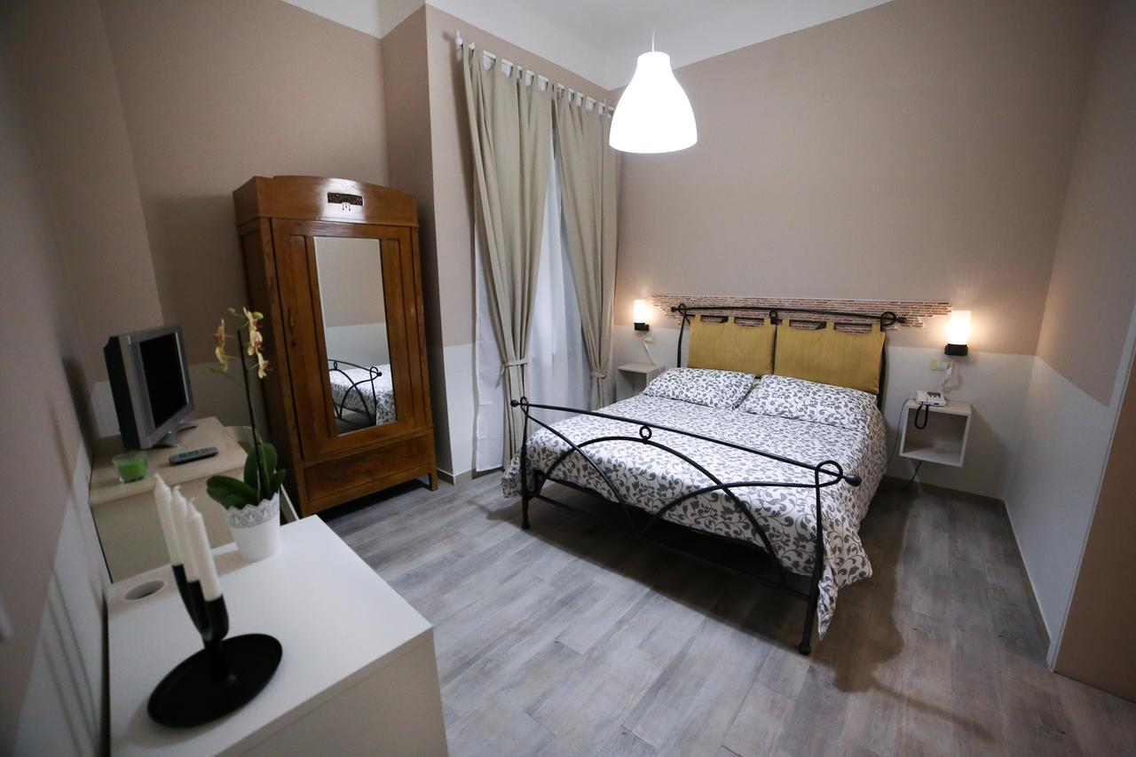 Albergo Livorno カシャーナ・テルメ エクステリア 写真