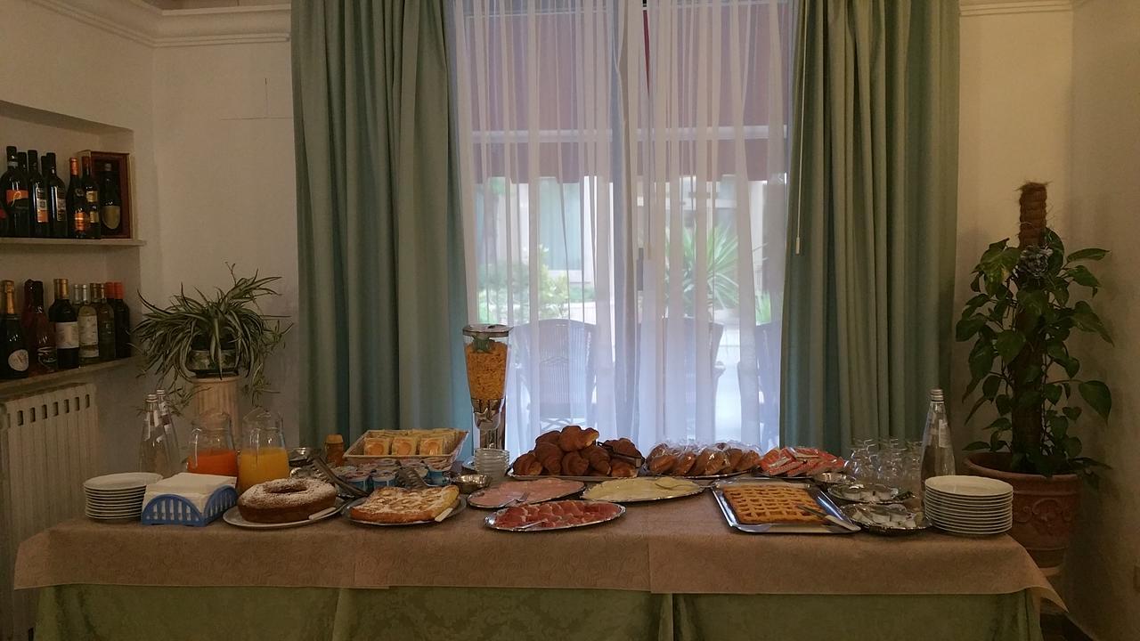 Albergo Livorno カシャーナ・テルメ エクステリア 写真