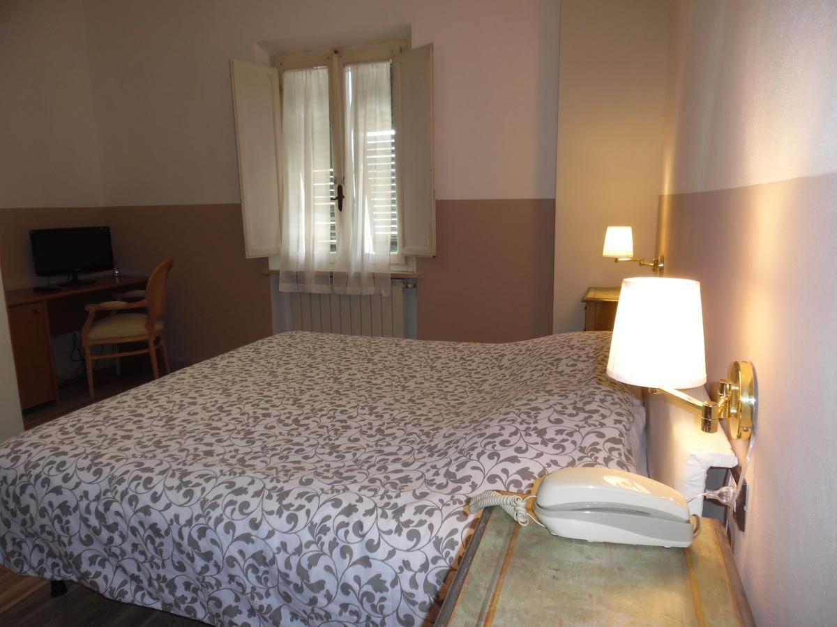 Albergo Livorno カシャーナ・テルメ エクステリア 写真